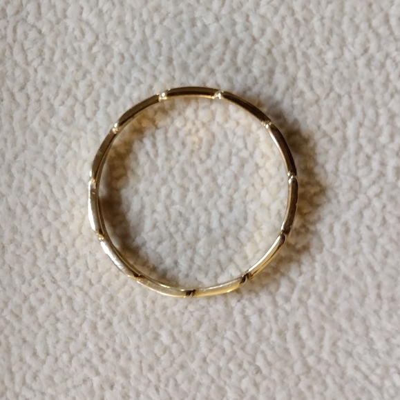 SOLD: 18k Stackable Ring - Picture 2 of 5